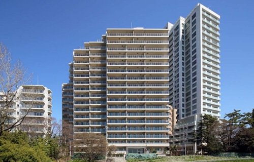 社会課題に取り組む　老朽化住宅の建替え